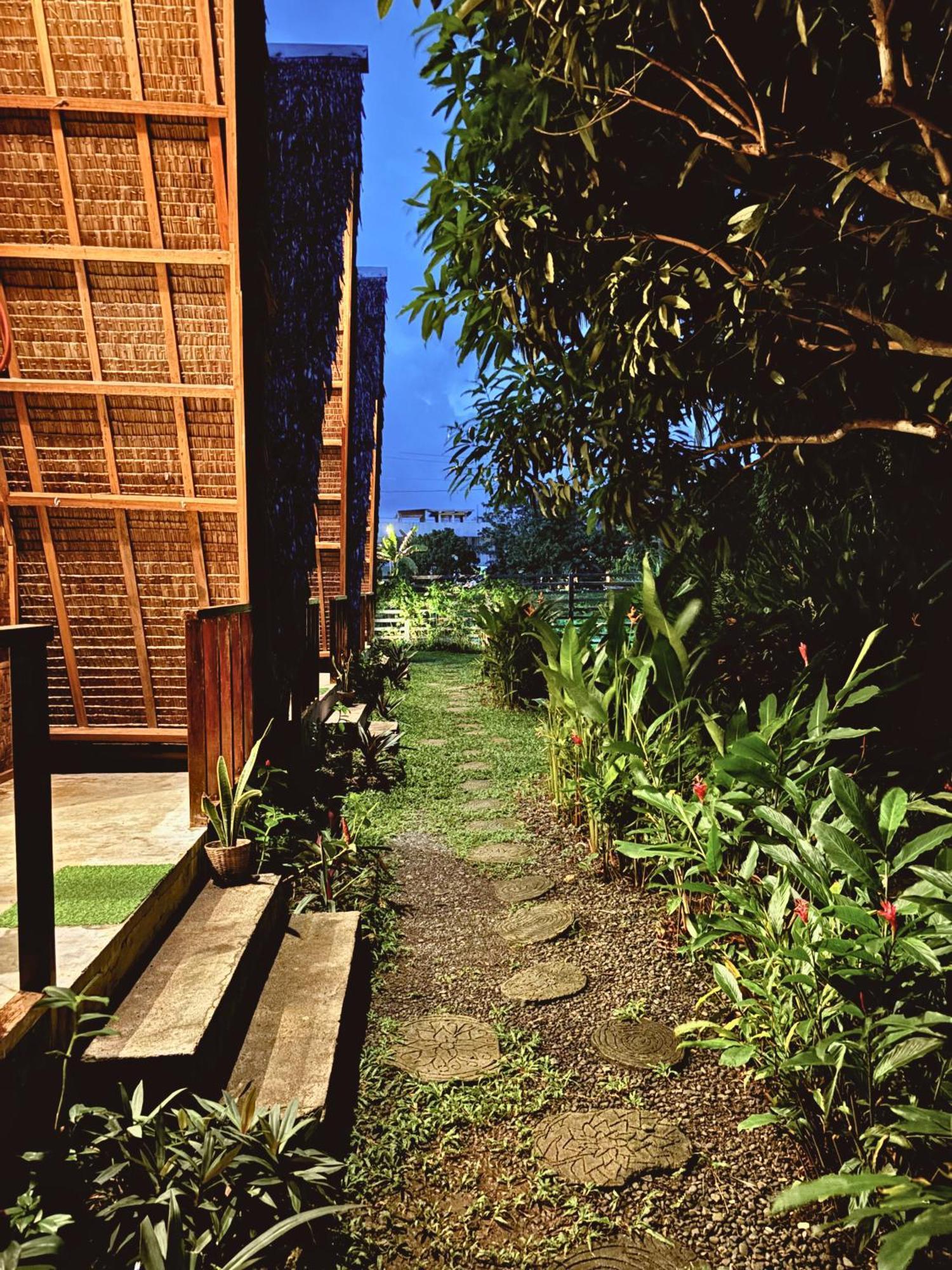 Triangle Palms Siargao Villa General Luna  Exteriör bild